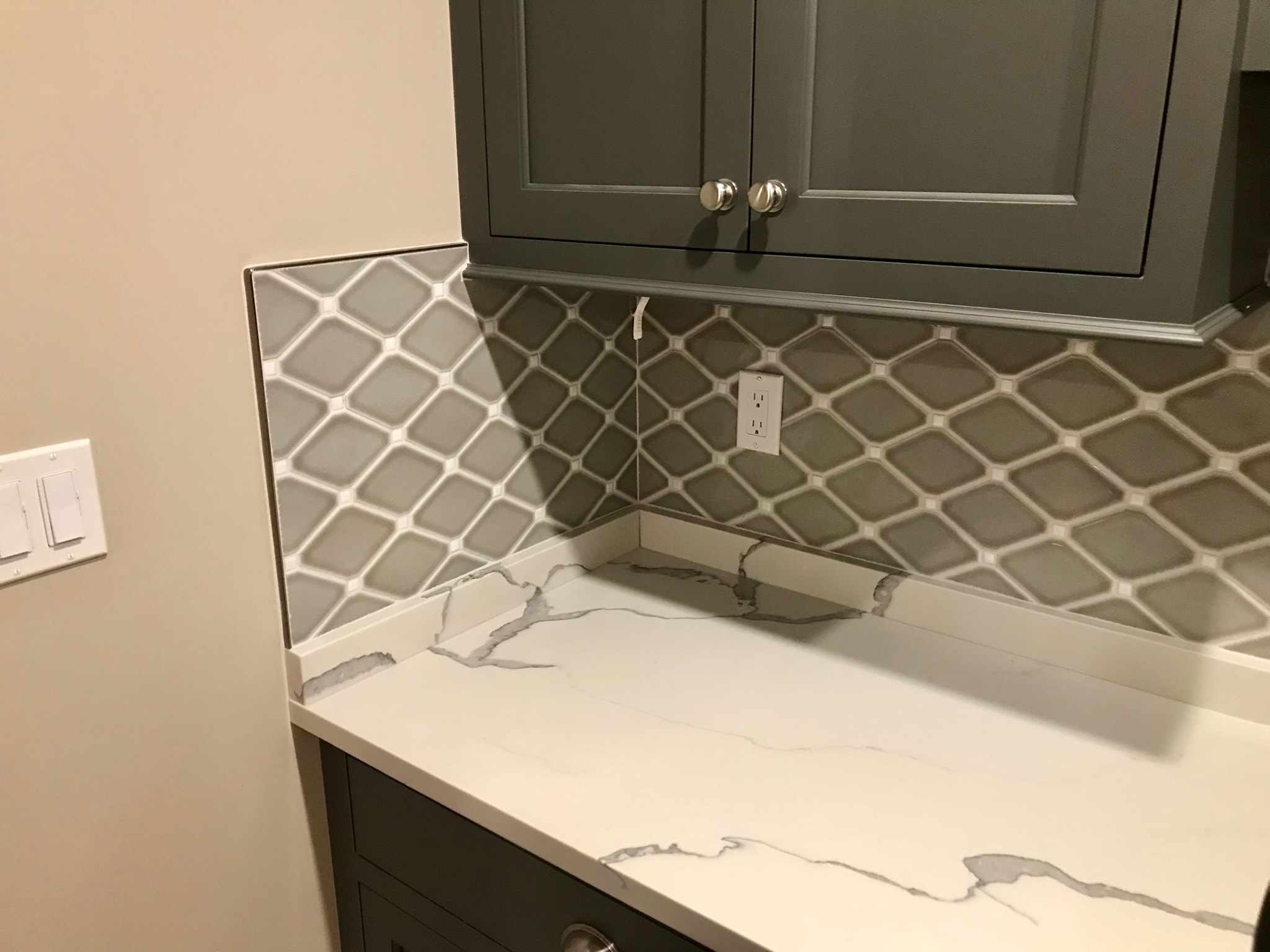 Kitchen tile backsplash installation